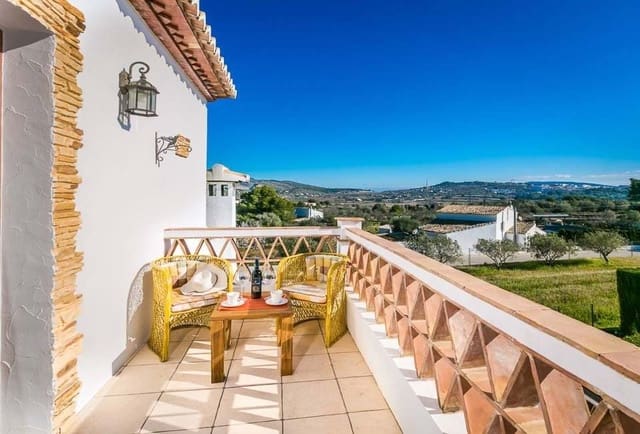 4 bedroom Finca/Country House for sale in Teulada Pueblo, Teulada-Moraira - € 780,000 (Ref: 7989724)