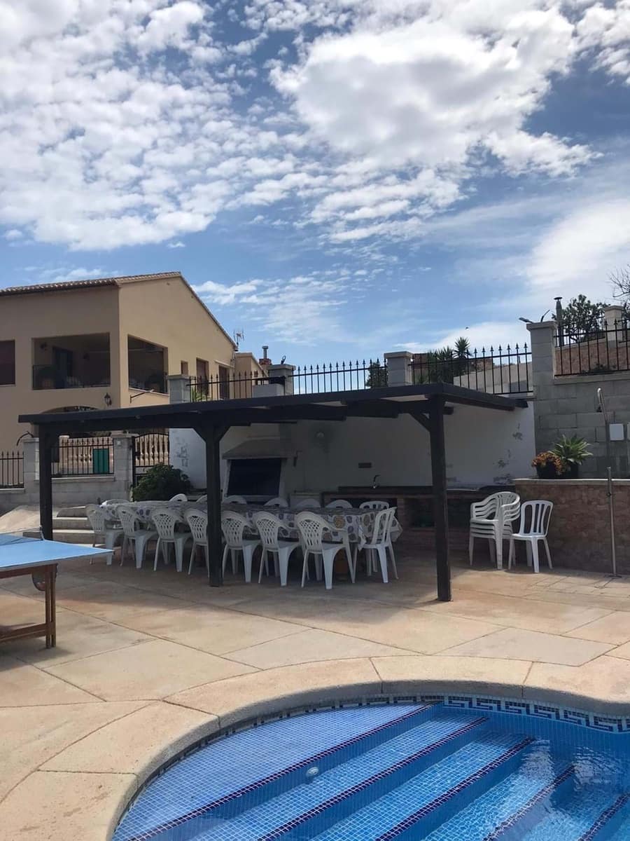 Finca/Casa Rural de 9 habitaciones en Benissa en venta - 680.000 € (Ref: 7989725)