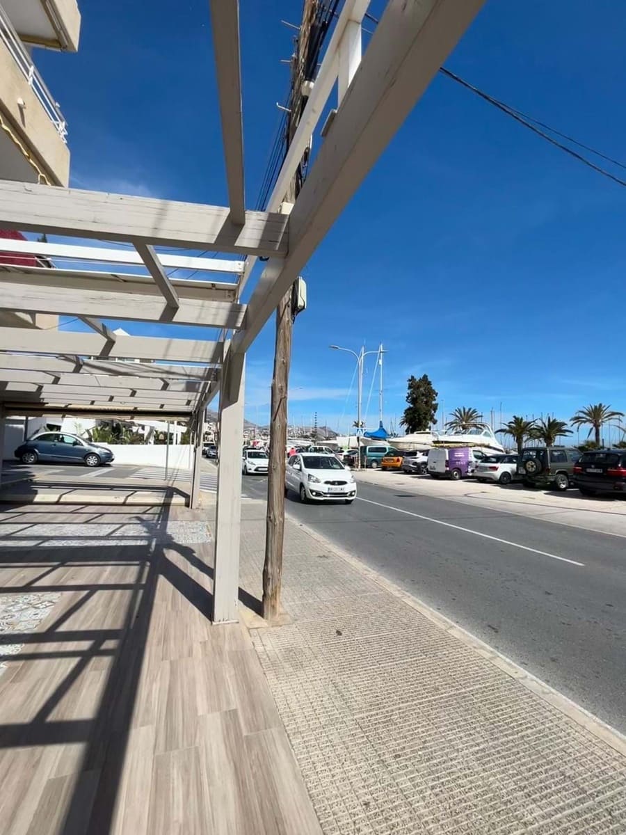 Commercial for sale in Altea - € 700,000 (Ref: 8389970)