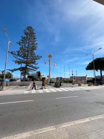 Commercial for sale in Altea - € 700,000 (Ref: 8389970)