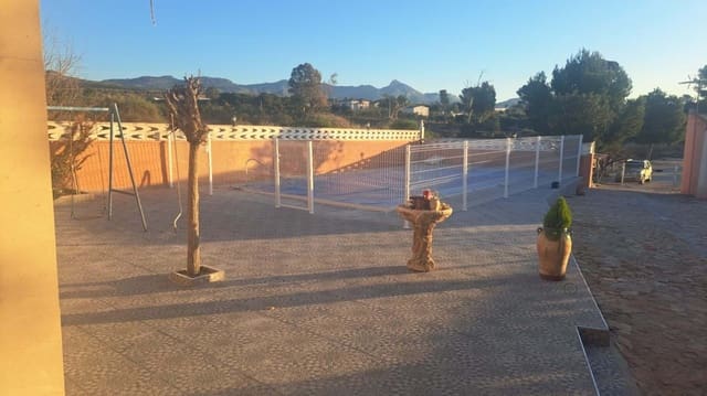 3 quarto Casa em Banda para venda em Monforte del Cid - 219 000 € (Ref: 8389972)