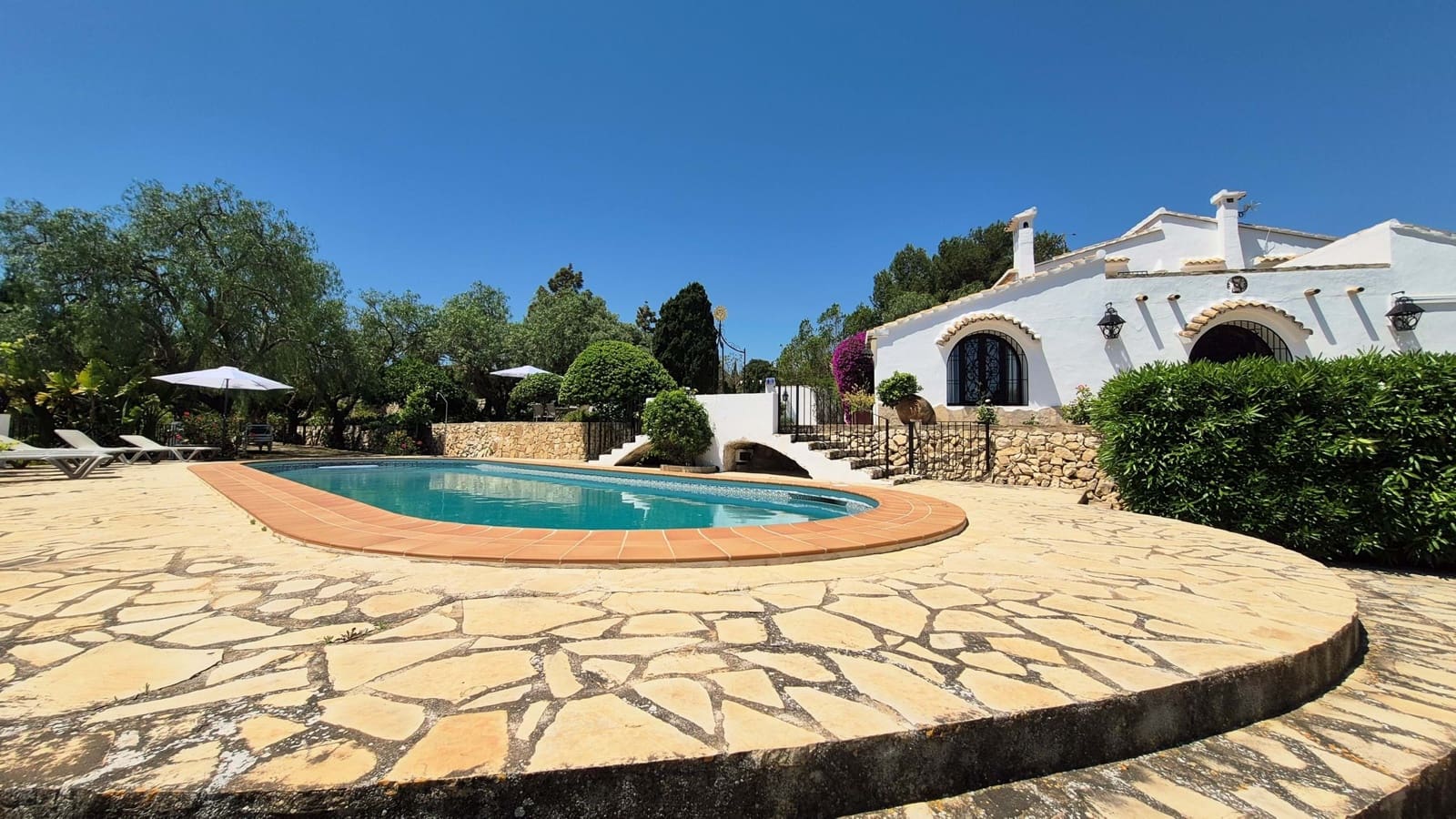 5 soveværelse Finca/Landehus til salg i Benissa med swimmingpool garage - € 1.725.000 (Ref: 9058231)