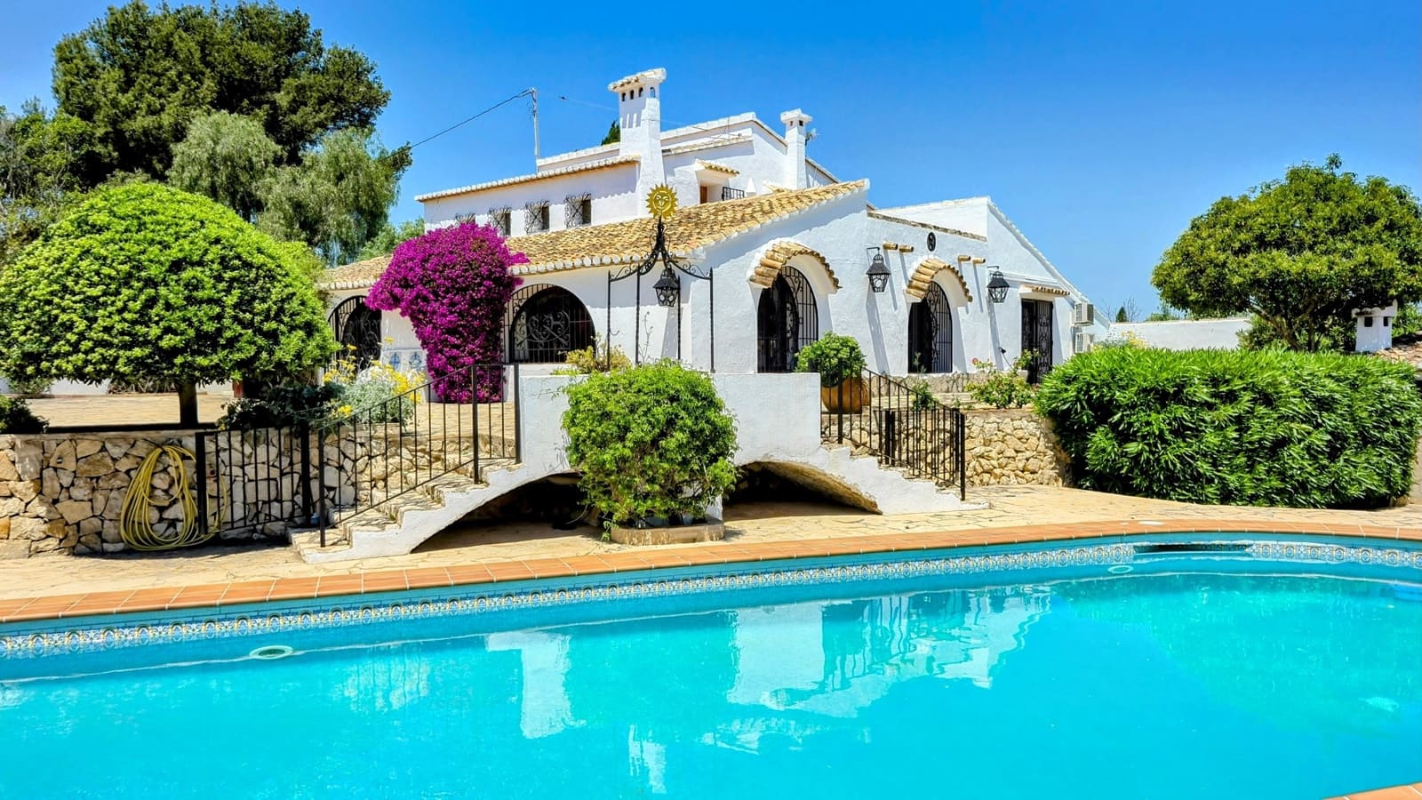 5 soveværelse Finca/Landehus til salg i Benissa med swimmingpool garage - € 1.725.000 (Ref: 9058231)