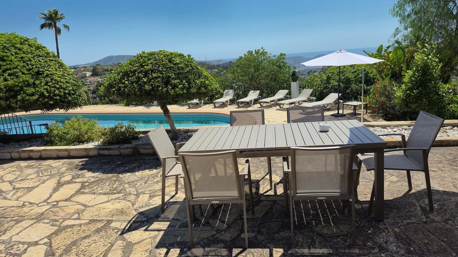 5 soveværelse Finca/Landehus til salg i Benissa med swimmingpool garage - € 1.725.000 (Ref: 9058231)