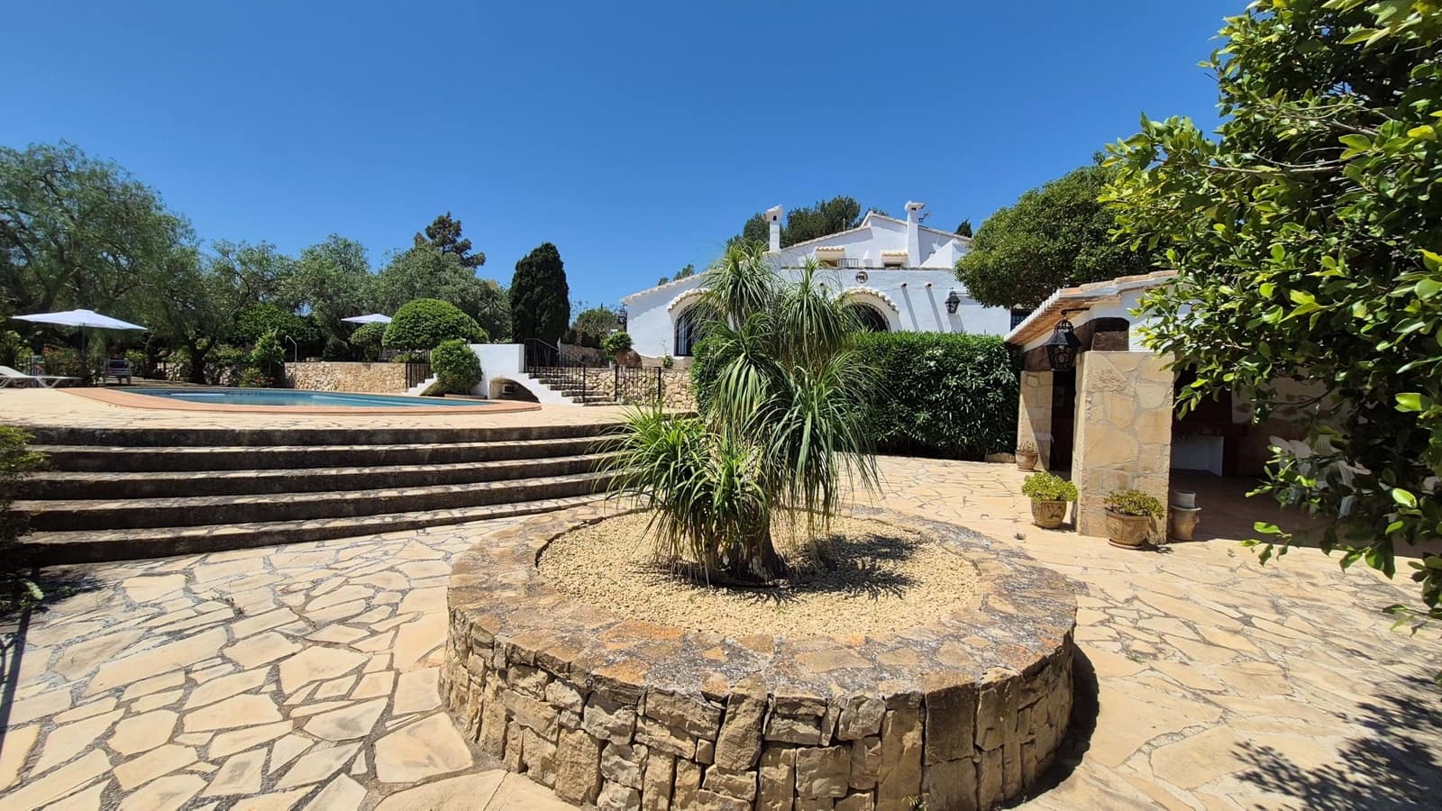 5 soveværelse Finca/Landehus til salg i Benissa med swimmingpool garage - € 1.725.000 (Ref: 9058231)