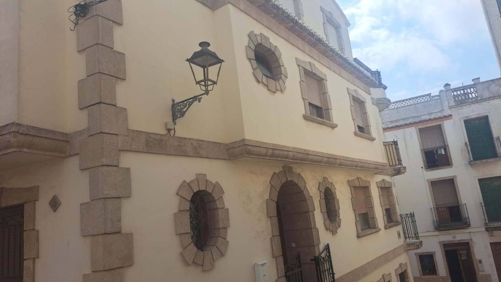 5 bedroom Townhouse for sale in Benitachell / Benitatxell - € 400,000 (Ref: 9129256)