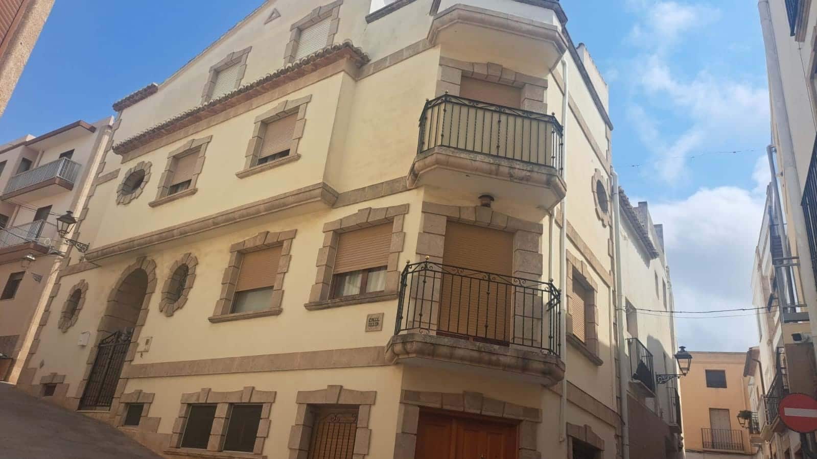 5 bedroom Townhouse for sale in Benitachell / Benitatxell - € 400,000 (Ref: 9129256)