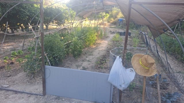 Grunde uden byggetilladelser til salg i Teulada Pueblo, Teulada-Moraira - € 199.000 (Ref: 9187654)