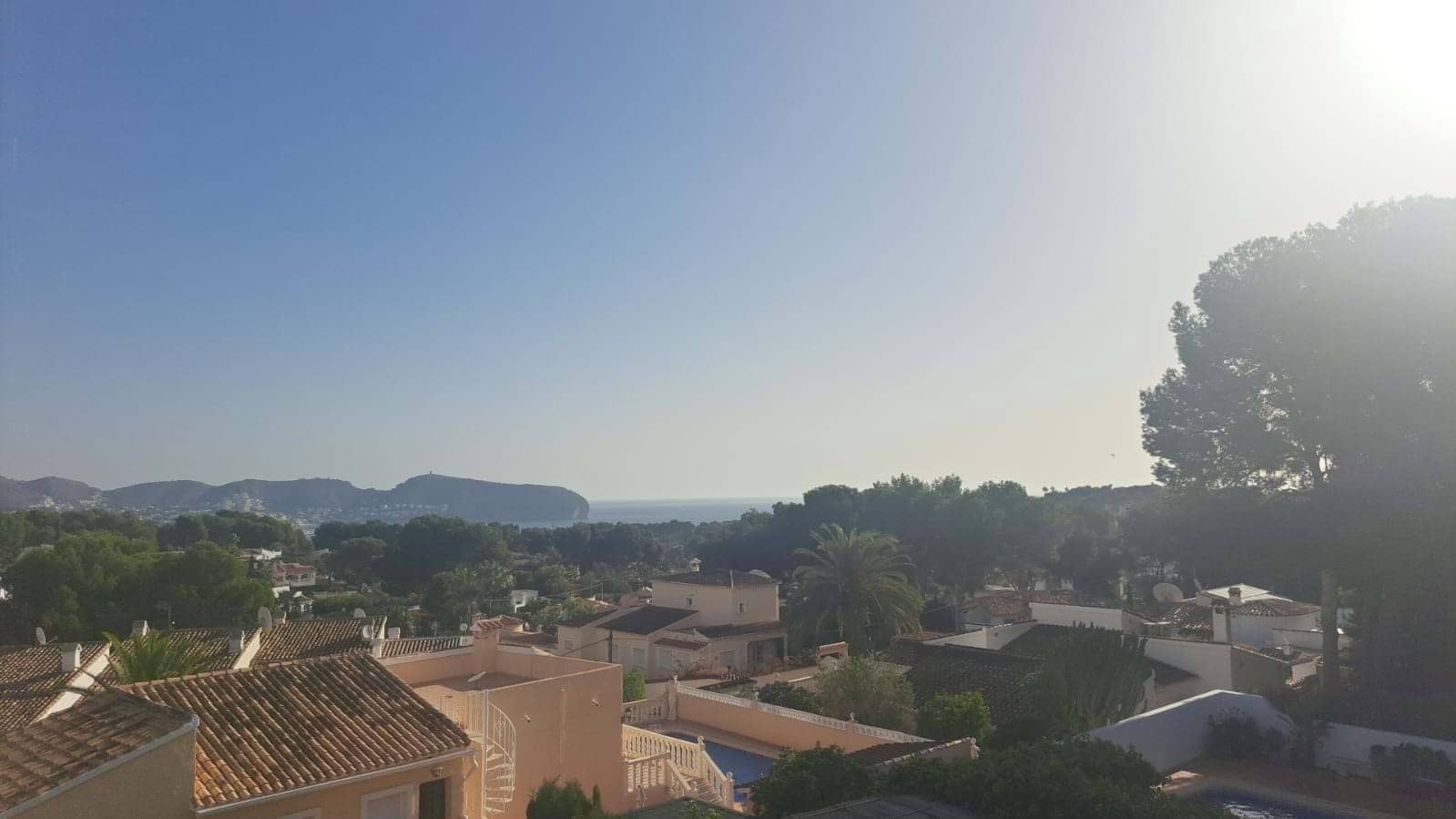 Chalet de 4 habitaciones en Teulada en venta con piscina - 940.000 € (Ref: 9400152)