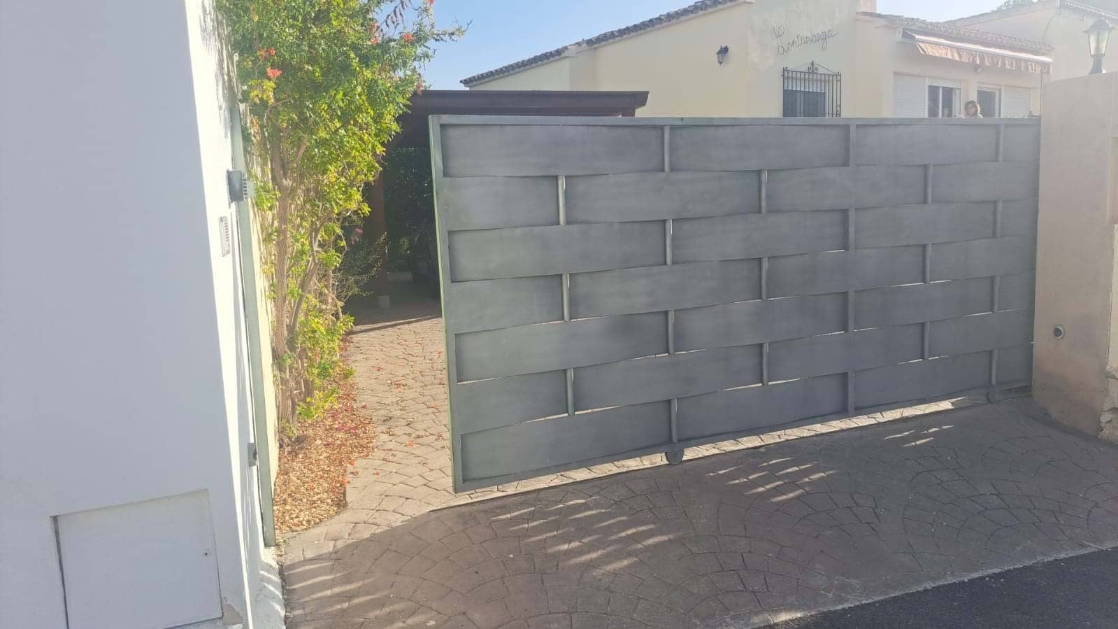 Chalet de 4 habitaciones en Teulada en venta con piscina - 940.000 € (Ref: 9400152)