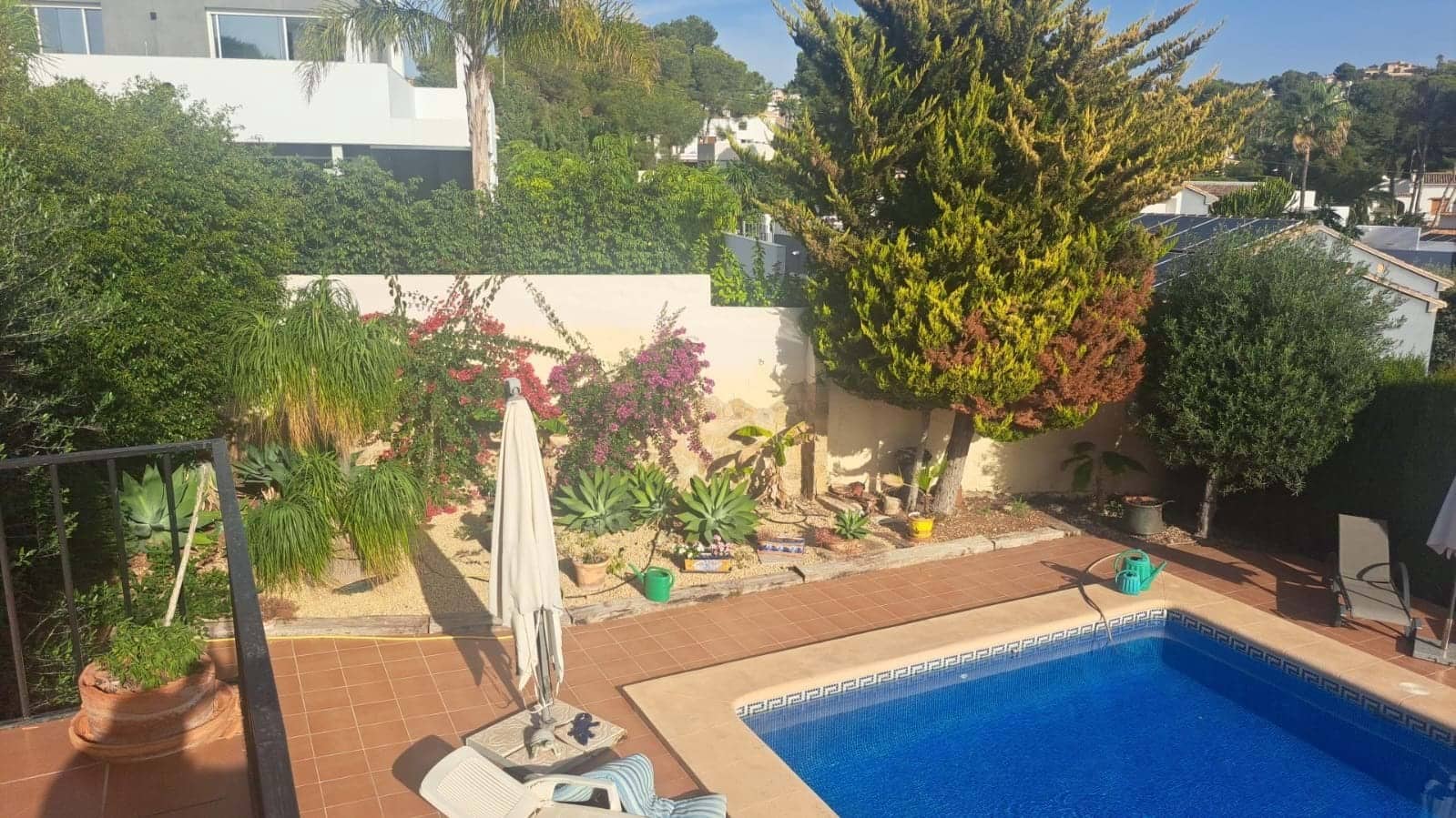 Chalet de 4 habitaciones en Teulada en venta con piscina - 940.000 € (Ref: 9400152)