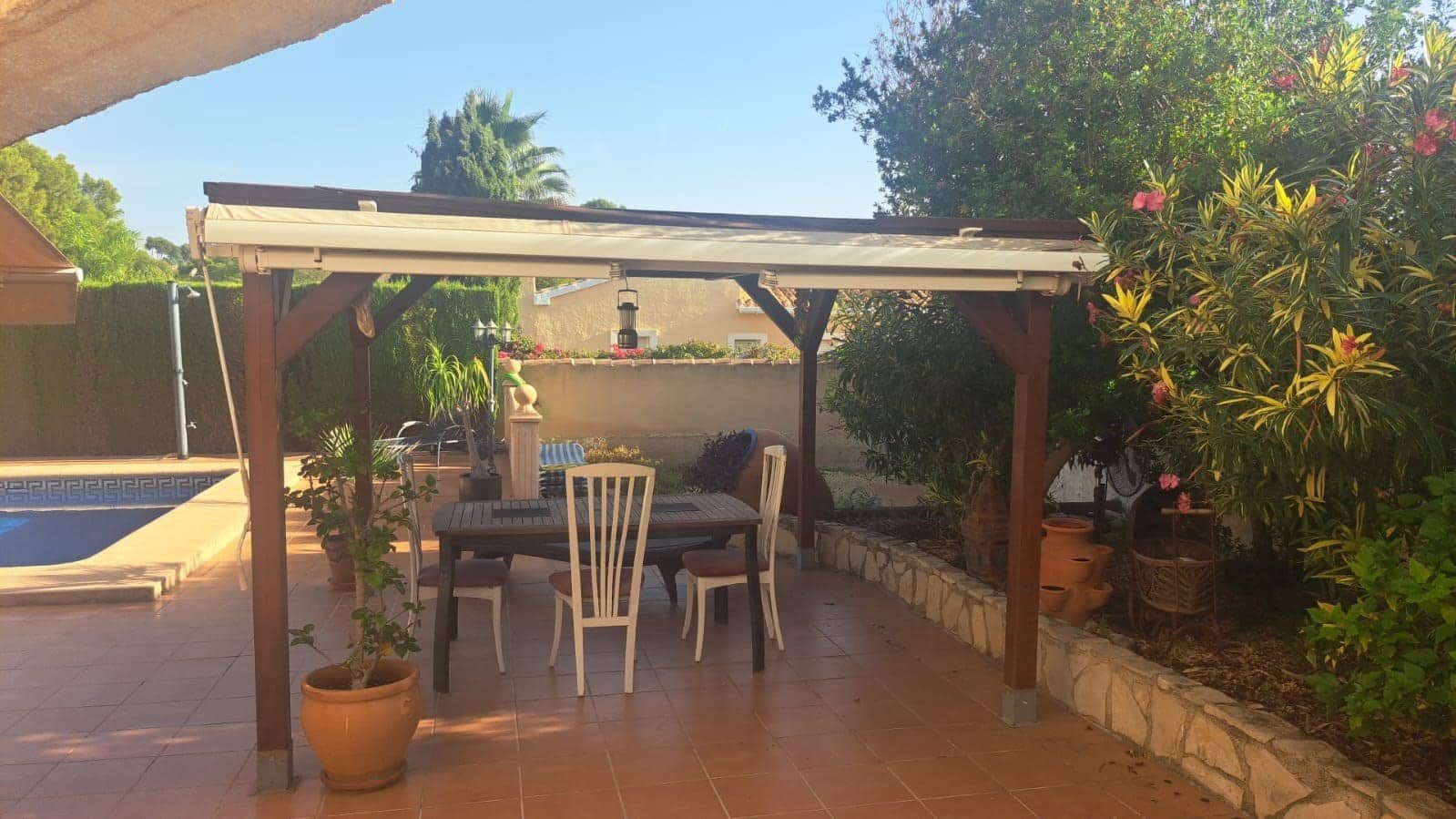 Chalet de 4 habitaciones en Teulada en venta con piscina - 940.000 € (Ref: 9400152)