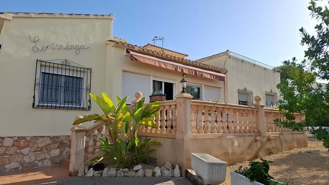 4 makuuhuone Huvila myytävänä paikassa Teulada Pueblo, Teulada-Moraira mukana uima-altaan - 940 000 € (Ref: 9400152)