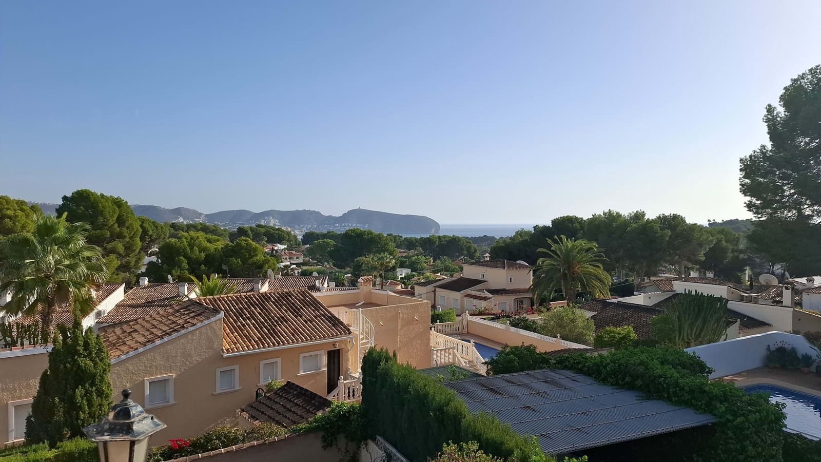 Chalet de 4 habitaciones en Teulada en venta con piscina - 940.000 € (Ref: 9400152)