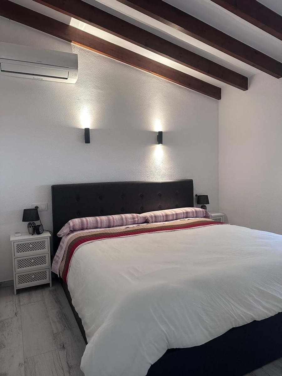 3 soveværelse Villa til salg i Teulada med swimmingpool garage - € 975.000 (Ref: 9400153)