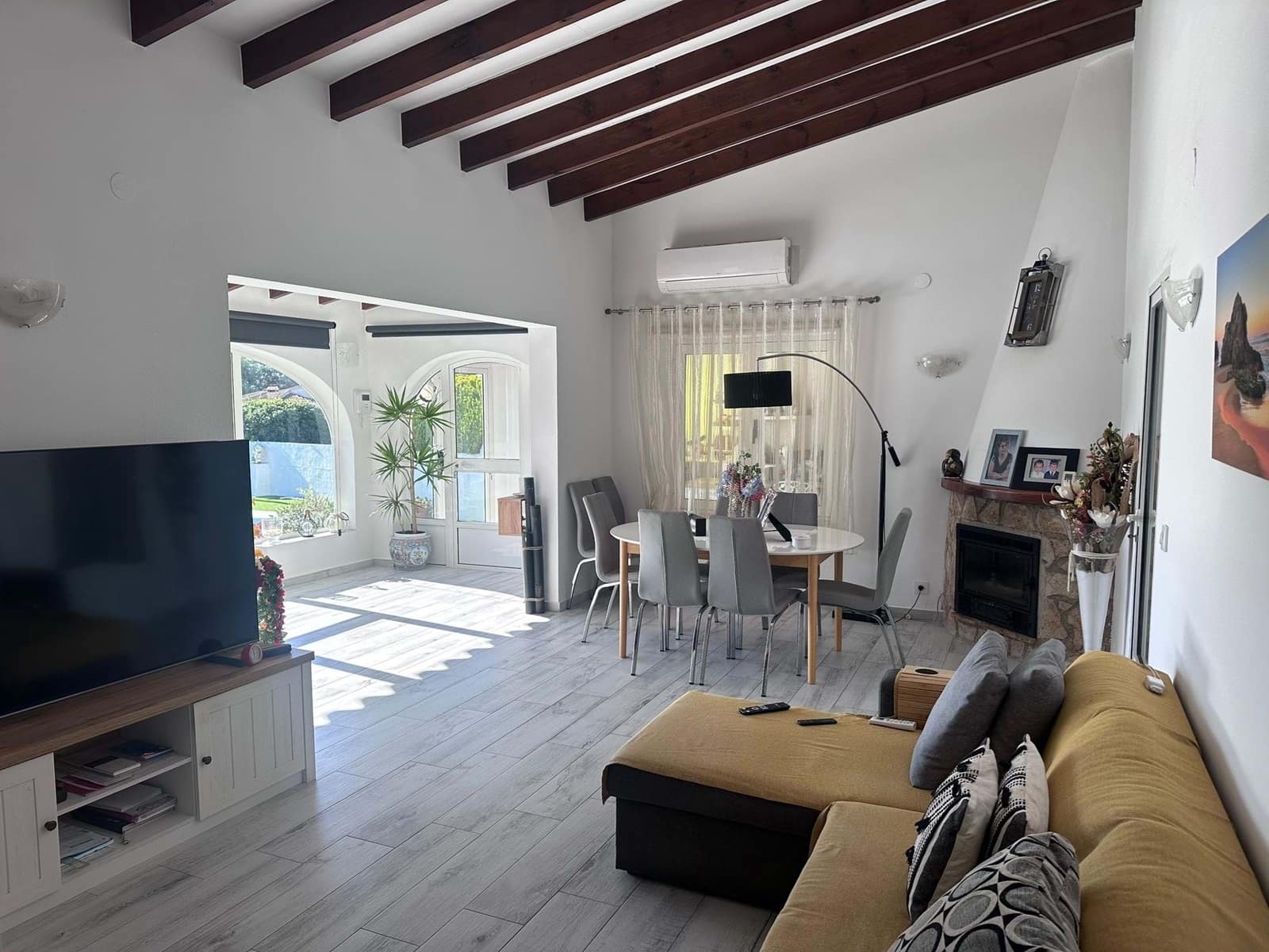 3 soveværelse Villa til salg i Teulada med swimmingpool garage - € 975.000 (Ref: 9400153)