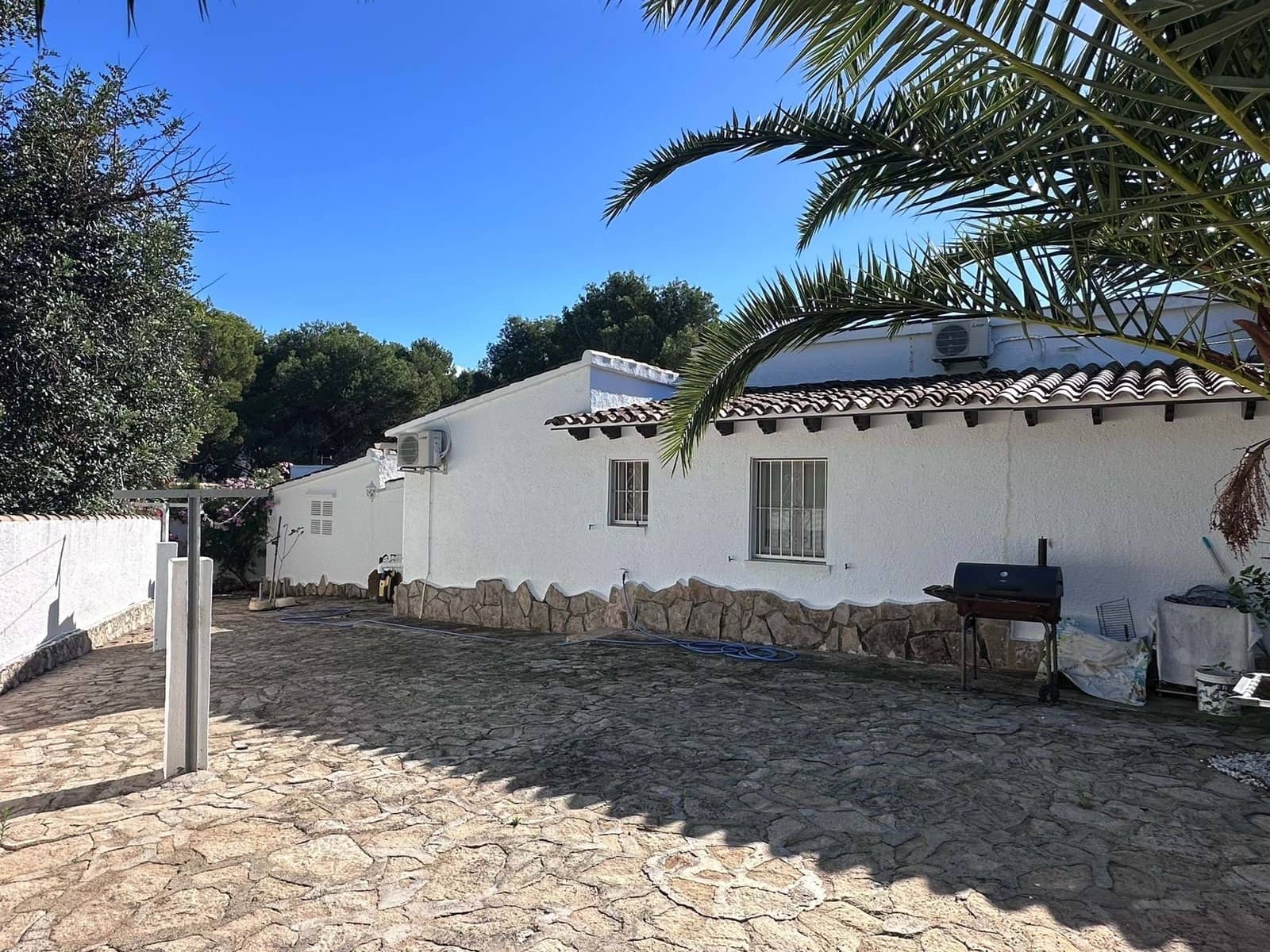 3 soveværelse Villa til salg i Teulada med swimmingpool garage - € 975.000 (Ref: 9400153)