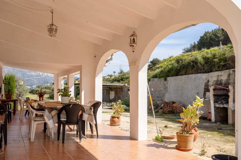 4 bedroom Finca/Country House for sale in Teulada with pool garage - € 585,000 (Ref: 9404669)
