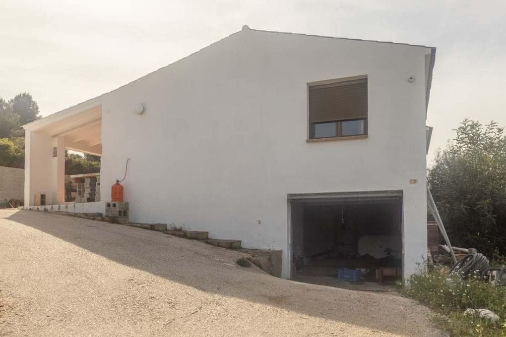 4 bedroom Finca/Country House for sale in Teulada with pool garage - € 585,000 (Ref: 9404669)