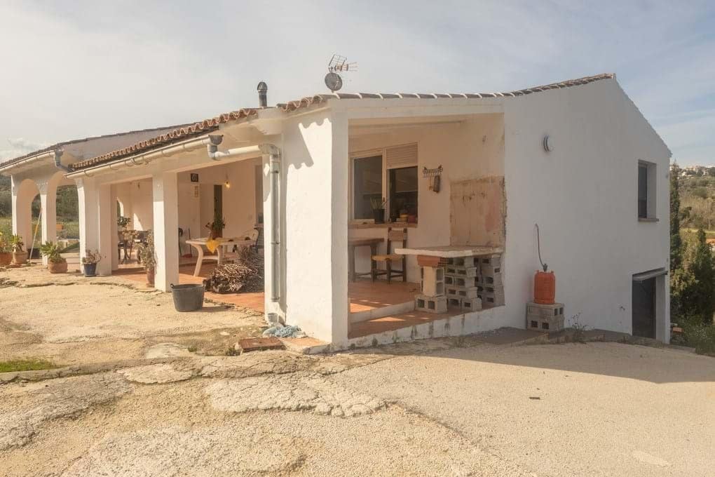 4 bedroom Finca/Country House for sale in Teulada with pool garage - € 585,000 (Ref: 9404669)