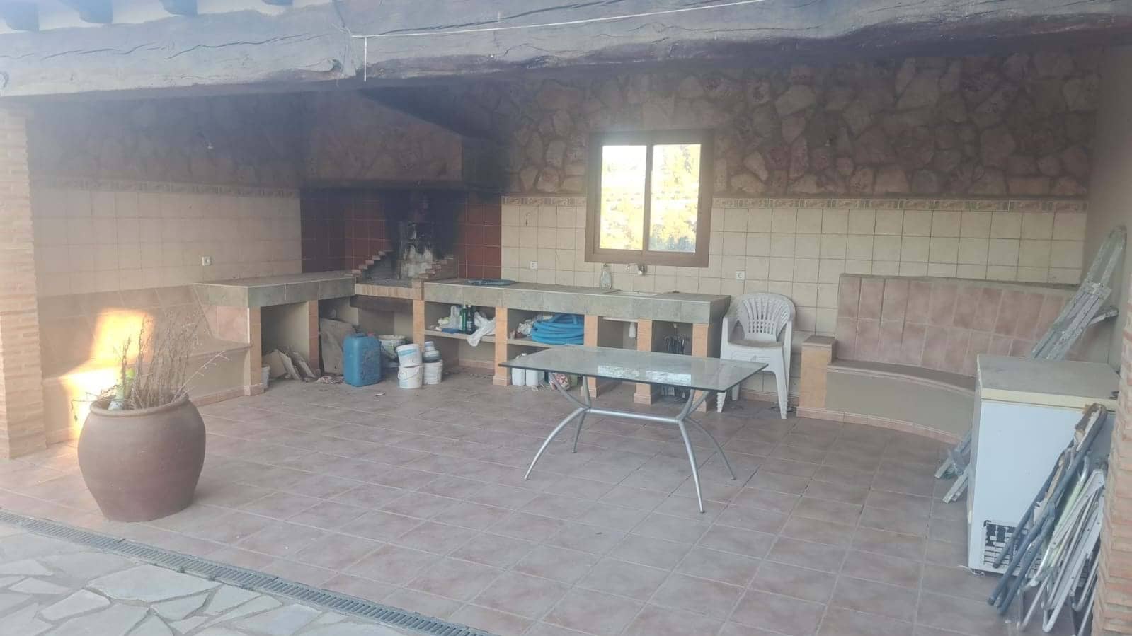 3 sypialnia Finka/Dom wiejski na sprzedaż w Quatretondeta z basenem garażem - 265 000 € (Ref: 9432720)