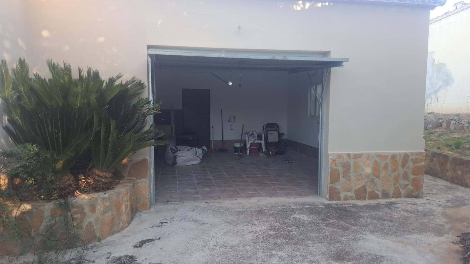 3 sypialnia Finka/Dom wiejski na sprzedaż w Quatretondeta z basenem garażem - 265 000 € (Ref: 9432720)