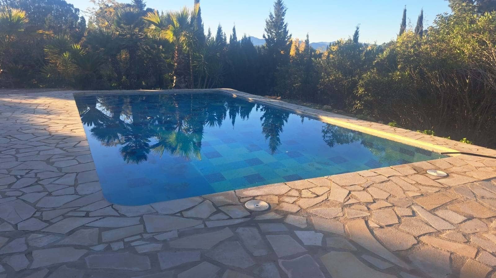 3 sypialnia Finka/Dom wiejski na sprzedaż w Quatretondeta z basenem garażem - 265 000 € (Ref: 9432720)