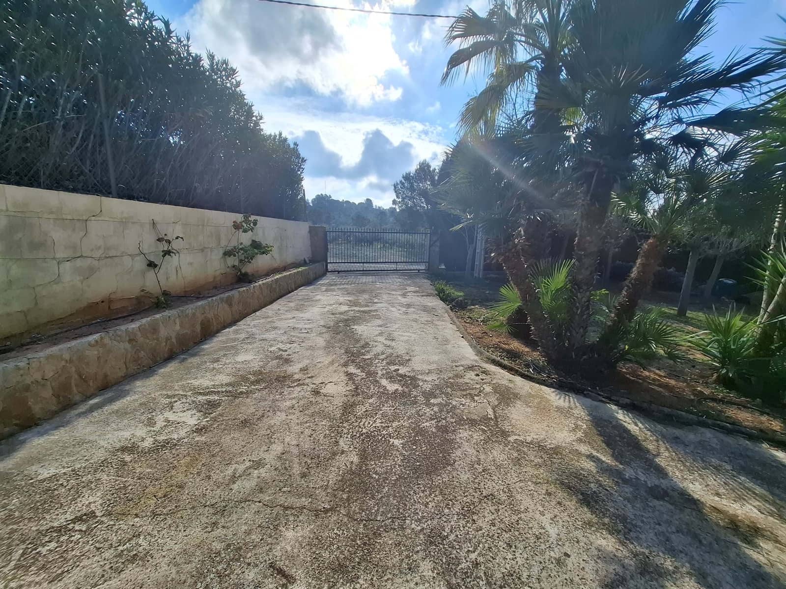 3 sypialnia Finka/Dom wiejski na sprzedaż w Quatretondeta z basenem garażem - 265 000 € (Ref: 9432720)