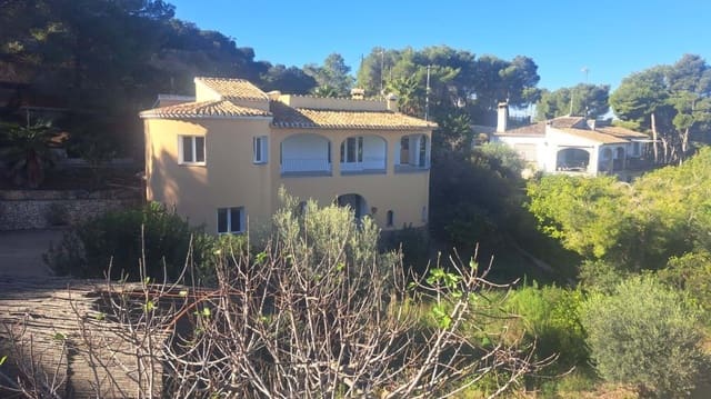 Chalet de 4 habitaciones en Javea / Xàbia en venta con piscina garaje - 875.000 € (Ref: 9445431)