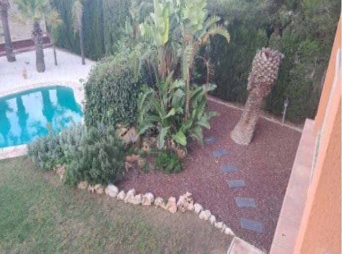 5 bedroom Villa for sale in Montserrat with pool - € 675,000 (Ref: 9891486)