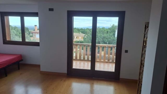 5 bedroom Villa for sale in Montserrat with pool - € 675,000 (Ref: 9891486)