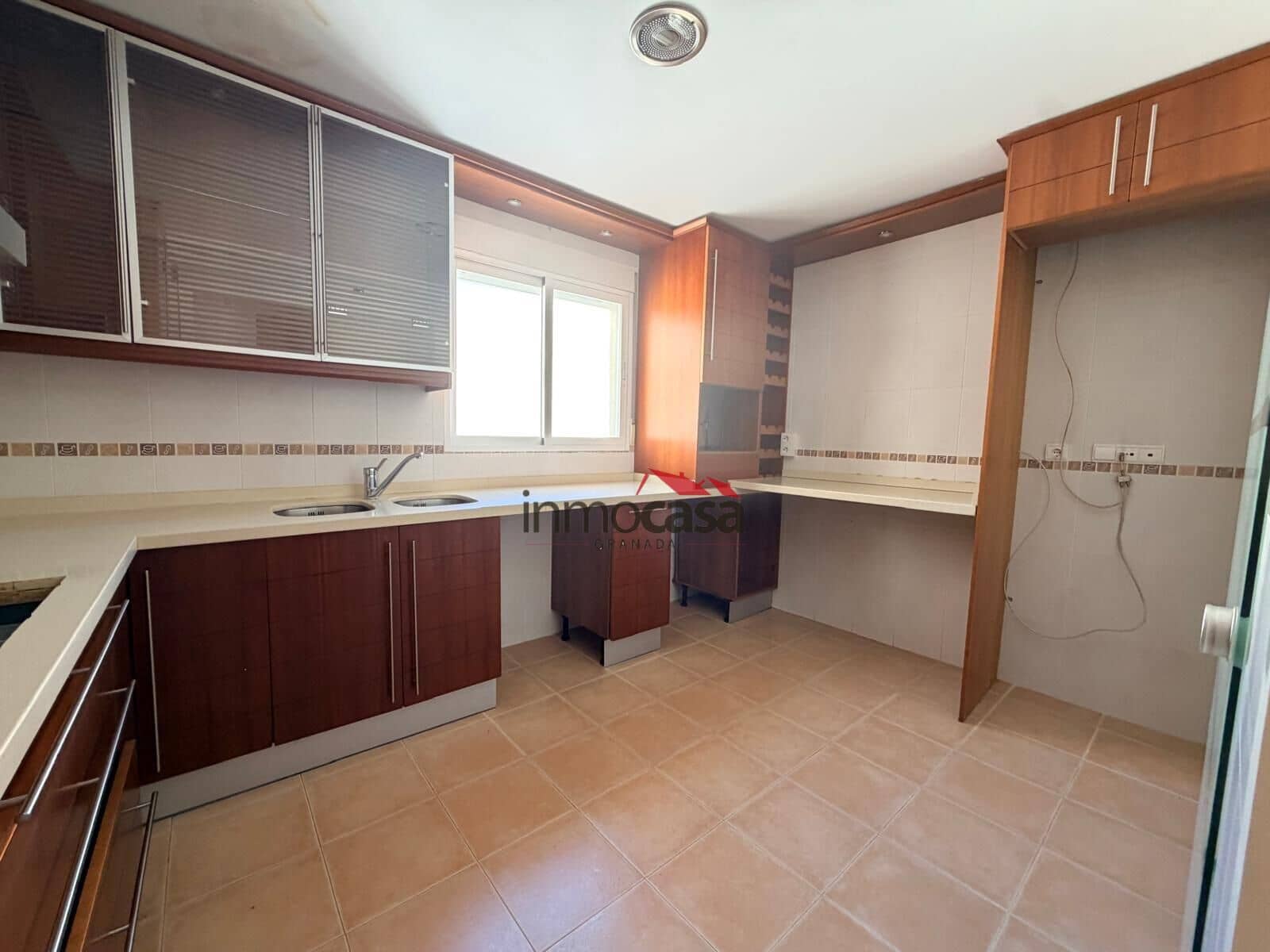 2 bedroom Flat for rent in Peligros with garage - € 650 (Ref: 10003813)