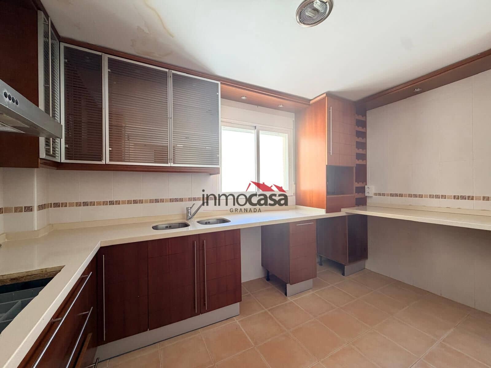 2 bedroom Flat for rent in Peligros with garage - € 650 (Ref: 10003813)