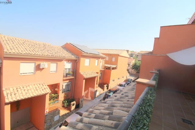 Ático de 2 habitaciones en Alhendín en alquiler con garaje - 700 € (Ref: 10009217)