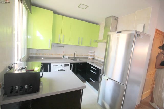 Ático de 2 habitaciones en Alhendín en alquiler con garaje - 700 € (Ref: 10009217)