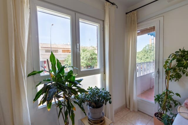 Piso de 3 habitaciones en Granada ciudad en venta - 243.000 € (Ref: 10013453)