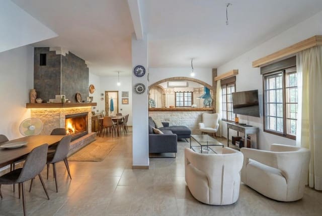 2 chambre Villa/Maison à vendre à Guajar Fondon, Los Guajares avec garage - 175 000 € (Ref: 10015700)