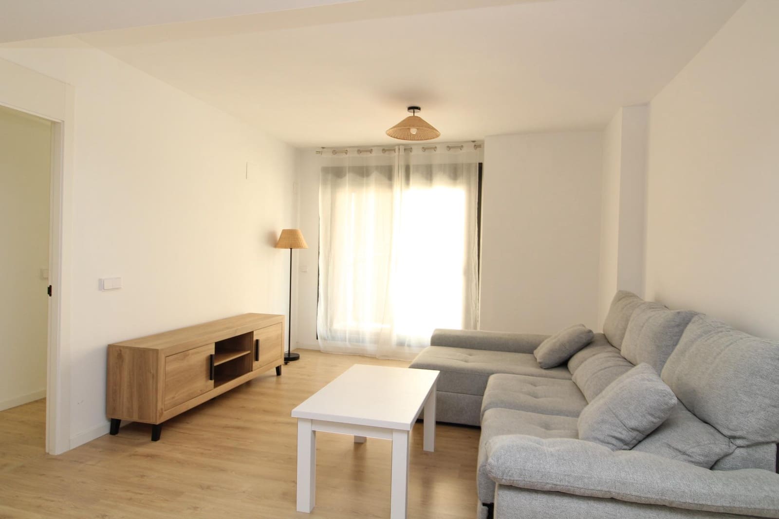 2 Zimmer Wohnung zu vermieten in Granada Stadt mit Pool Garage - 1.250 € (Ref: 10025843)