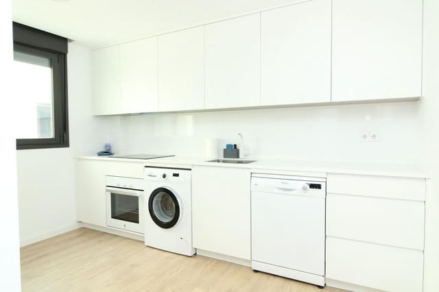 2 Zimmer Wohnung zu vermieten in Granada Stadt mit Pool Garage - 1.250 € (Ref: 10025843)