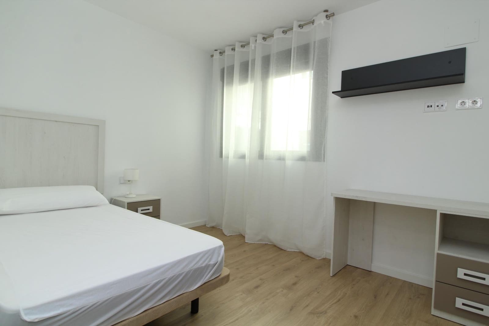 2 Zimmer Wohnung zu vermieten in Granada Stadt mit Pool Garage - 1.250 € (Ref: 10025843)