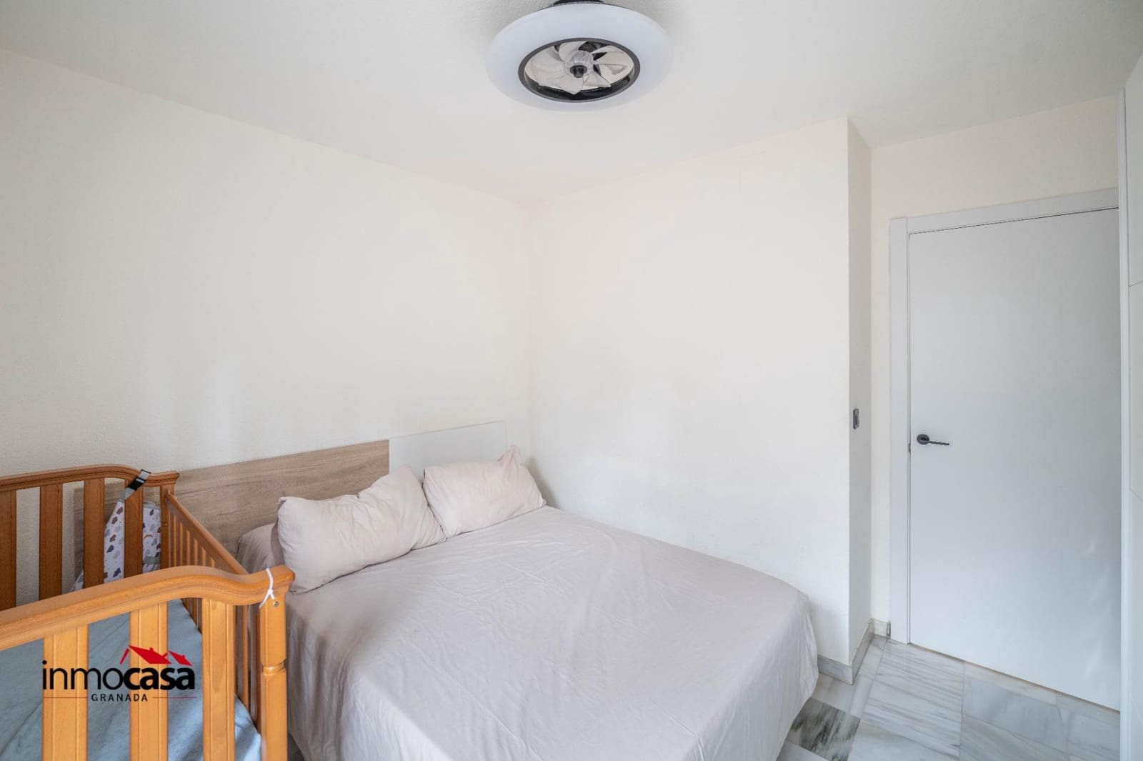 2 bedroom Flat for sale in Cenes de la Vega with garage - € 129,900 (Ref: 10041253)