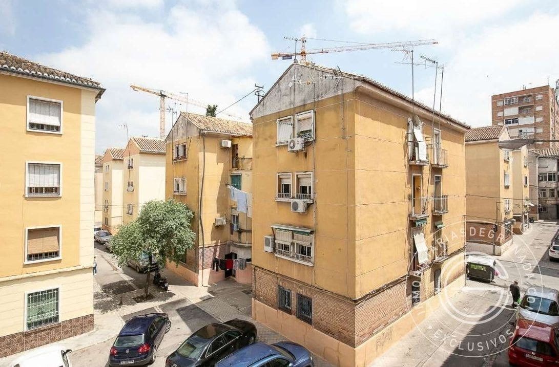 3 sypialnia Mieszkanie do wynajęcia w Miasto Grenada - 700 € (Ref: 10044962)