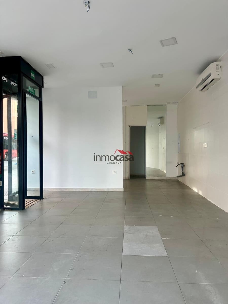 Local Comercial de 1 habitación en Granada ciudad en alquiler - 900 € (Ref: 10047475)