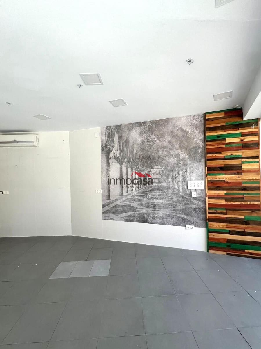 Local Comercial de 1 habitación en Granada ciudad en alquiler - 900 € (Ref: 10047475)