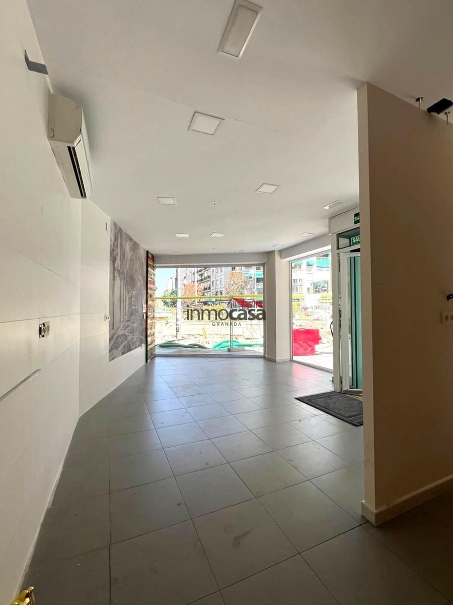 Local Comercial de 1 habitación en Granada ciudad en alquiler - 900 € (Ref: 10047475)
