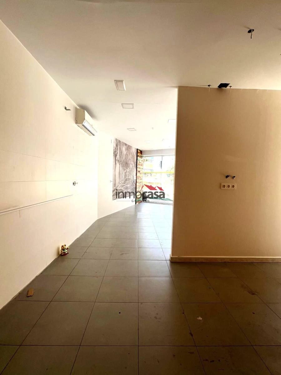 Local Comercial de 1 habitación en Granada ciudad en alquiler - 900 € (Ref: 10047475)