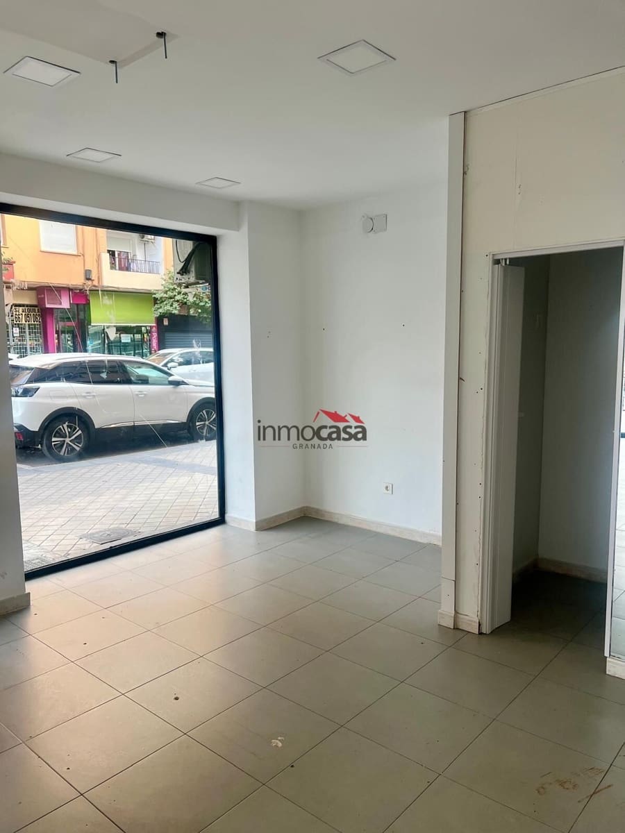 Local Comercial de 1 habitación en Granada ciudad en alquiler - 900 € (Ref: 10047475)