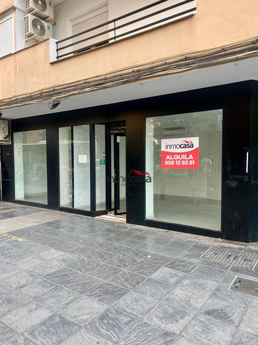 Local Comercial de 1 habitación en Granada ciudad en alquiler - 900 € (Ref: 10047475)