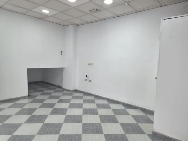 Comercial para arrendar em Armilla - 600 € (Ref: 10047477)