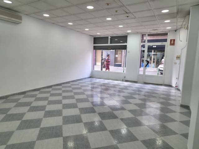 Comercial para arrendar em Armilla - 600 € (Ref: 10047477)